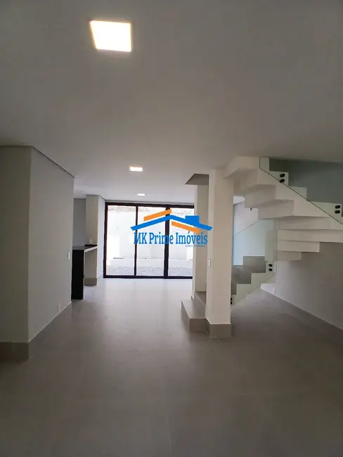 Foto 2 de Casa com 5 quartos à venda, 176m2 em Sao Sebastiao - SP