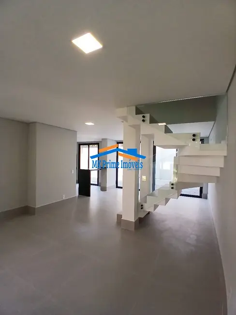 Foto 3 de Casa com 5 quartos à venda, 176m2 em Sao Sebastiao - SP