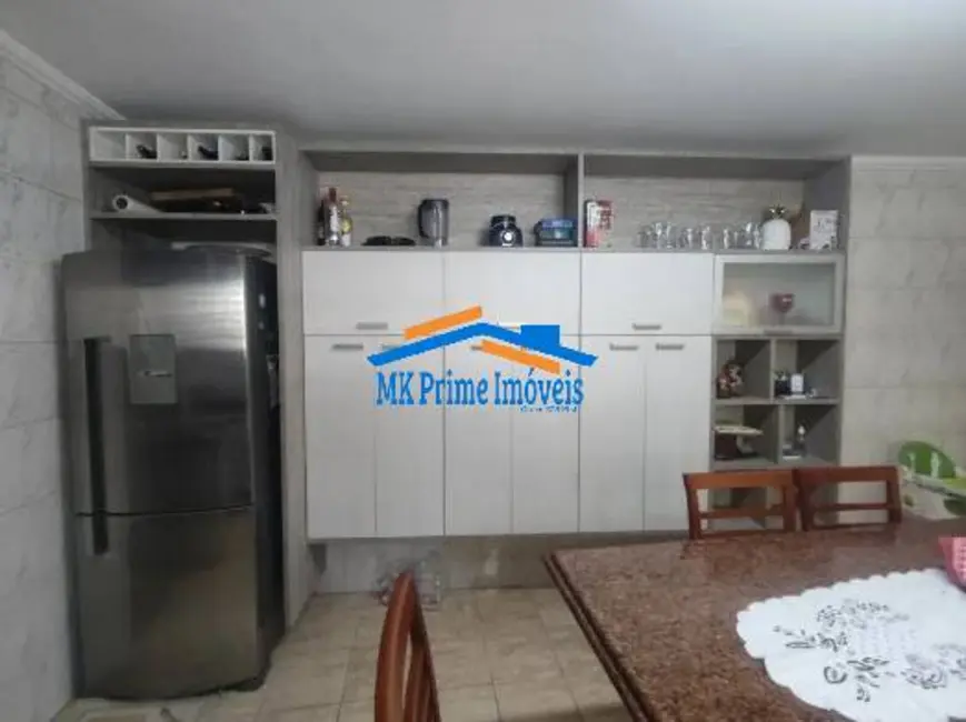 Sobrado com 3 quartos à venda, 226m2 em Cipava, Osasco - SP - imagem 7 Foto 7 de Sobrado com 3 quartos à venda, 226m2 em Cipava, Osasco - SP