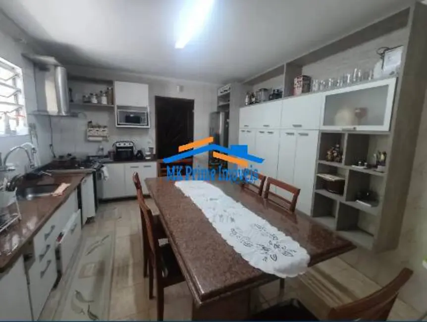 Sobrado com 3 quartos à venda, 226m2 em Cipava, Osasco - SP - imagem 6 Foto 6 de Sobrado com 3 quartos à venda, 226m2 em Cipava, Osasco - SP