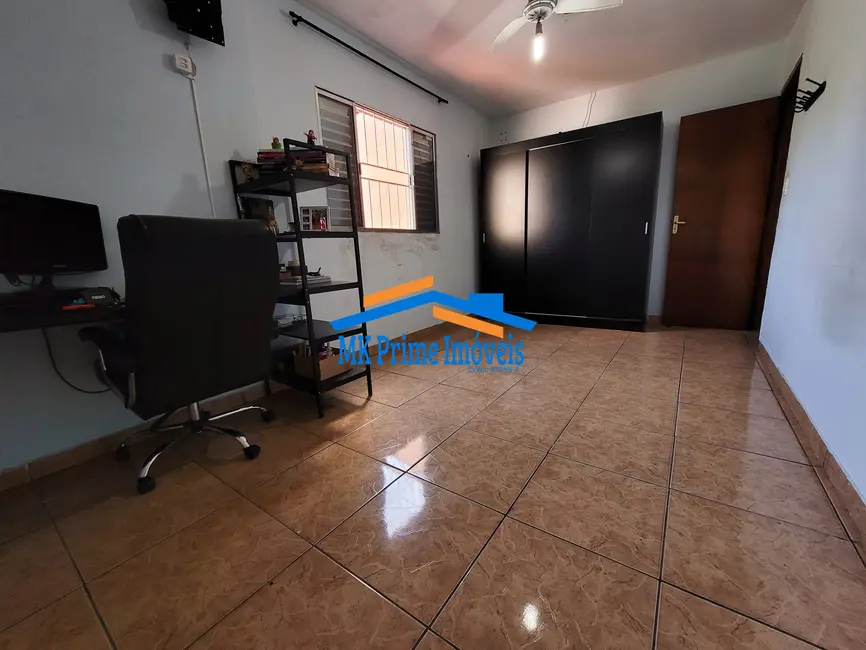 Sobrado com 3 quartos à venda, 165m2 em Cidade das Flores, Osasco - SP - imagem 5 Foto 5 de Sobrado com 3 quartos à venda, 165m2 em Cidade das Flores, Osasco - SP