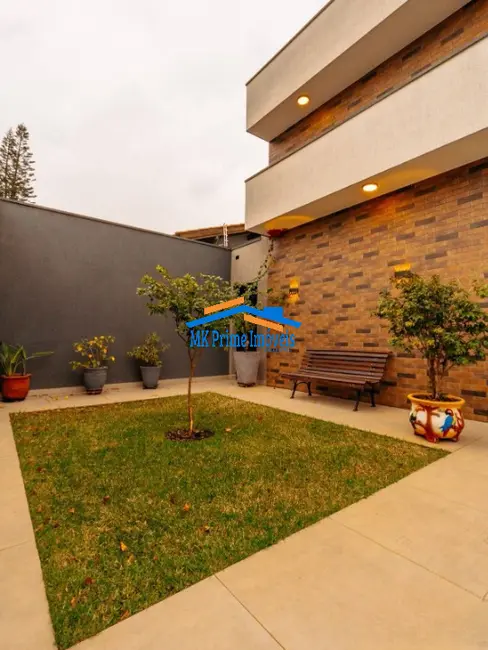 Casa com 3 quartos à venda, 190m2 em City Bussocaba, Osasco - SP - imagem 3 Foto 3 de Casa com 3 quartos à venda, 190m2 em City Bussocaba, Osasco - SP