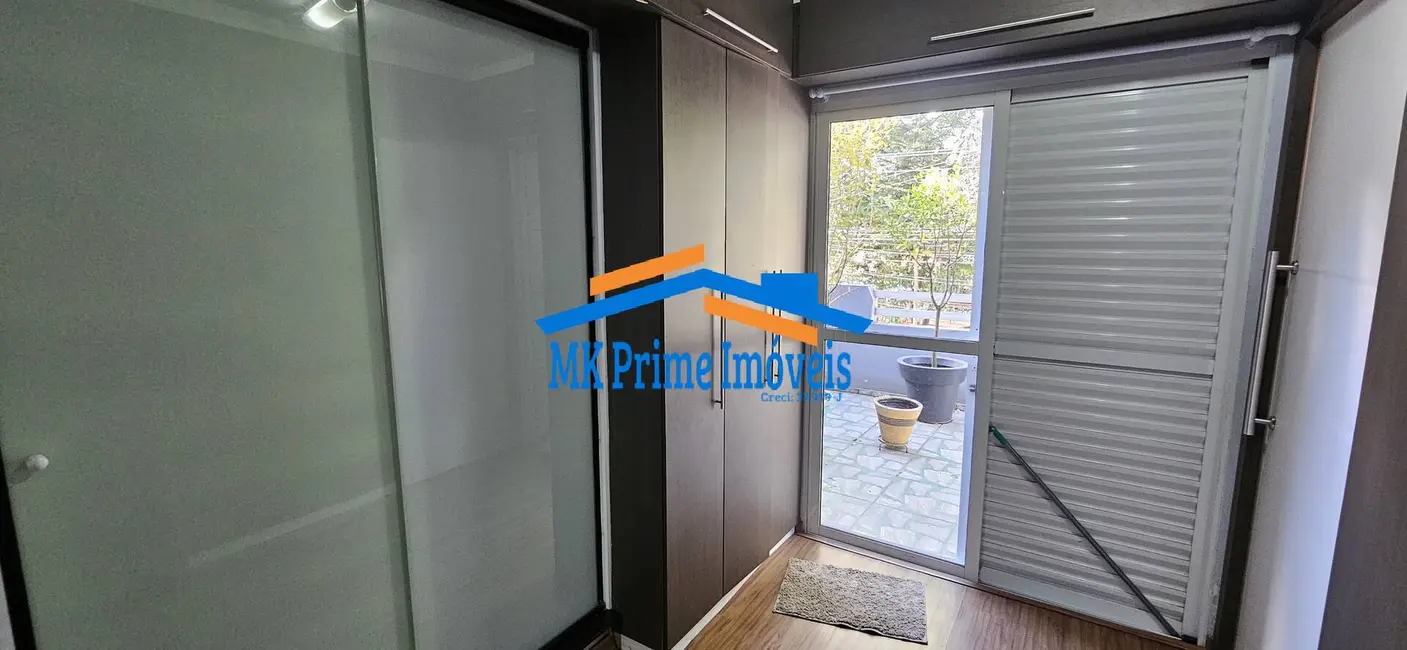 Casa com 3 quartos à venda, 130m2 em Santo Antônio, Osasco - SP - imagem 5 Foto 5 de Casa com 3 quartos à venda, 130m2 em Santo Antônio, Osasco - SP