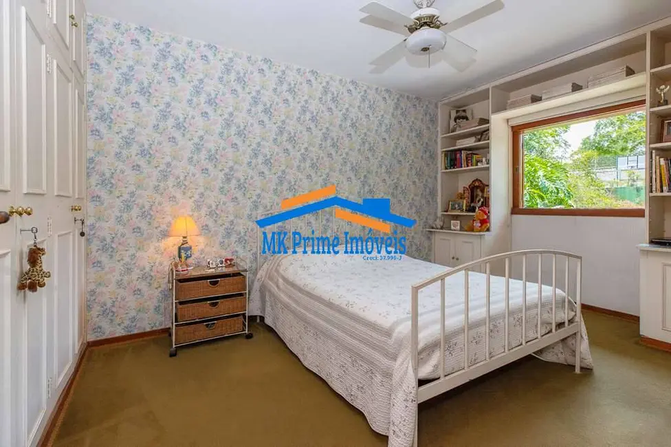 Casa com 6 quartos à venda, 5000m2 em Vila Santo Antônio, Cotia - SP - imagem 6 Foto 6 de Casa com 6 quartos à venda, 5000m2 em Vila Santo Antônio, Cotia - SP