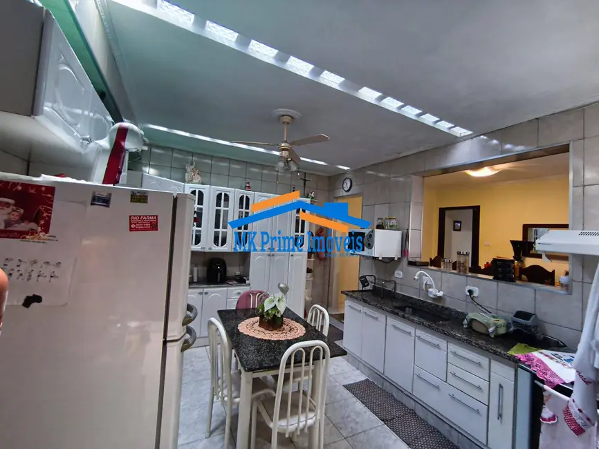 Sobrado com 4 quartos à venda, 197m2 em Jaguaribe, Osasco - SP - imagem 7 Foto 7 de Sobrado com 4 quartos à venda, 197m2 em Jaguaribe, Osasco - SP