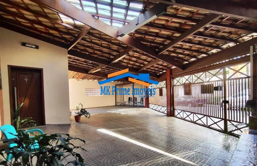 Casa com 3 quartos à venda, 206m2 em Alto da Lapa, São Paulo - SP - imagem 3 Foto 3 de Casa com 3 quartos à venda, 206m2 em Alto da Lapa, São Paulo - SP