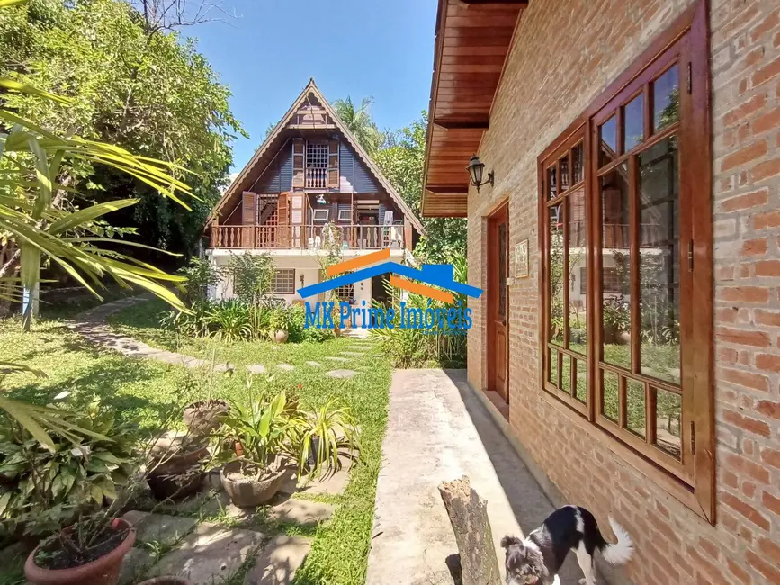 Foto 2 de Casa com 2 quartos para alugar, 150m2 em Jardim Recanto Suave, Cotia - SP