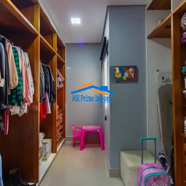 Foto 9 de Sobrado com 3 quartos à venda, 249m2 em Pestana, Osasco - SP