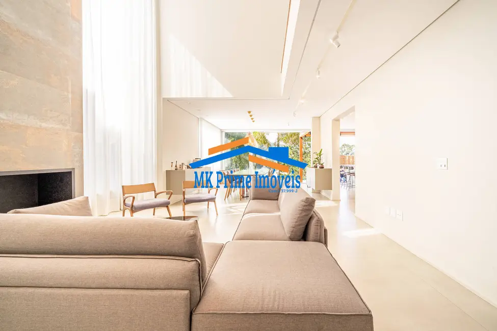 Casa de Condomínio com 4 quartos à venda, 485m2 em Tamboré, Barueri - SP - imagem 4 Foto 4 de Casa de Condomínio com 4 quartos à venda, 485m2 em Tamboré, Barueri - SP