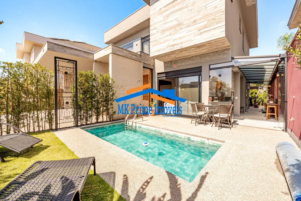 Foto 1 de Casa de Condomínio com 6 quartos à venda, 330m2 em Alphaville, Santana De Parnaiba - SP