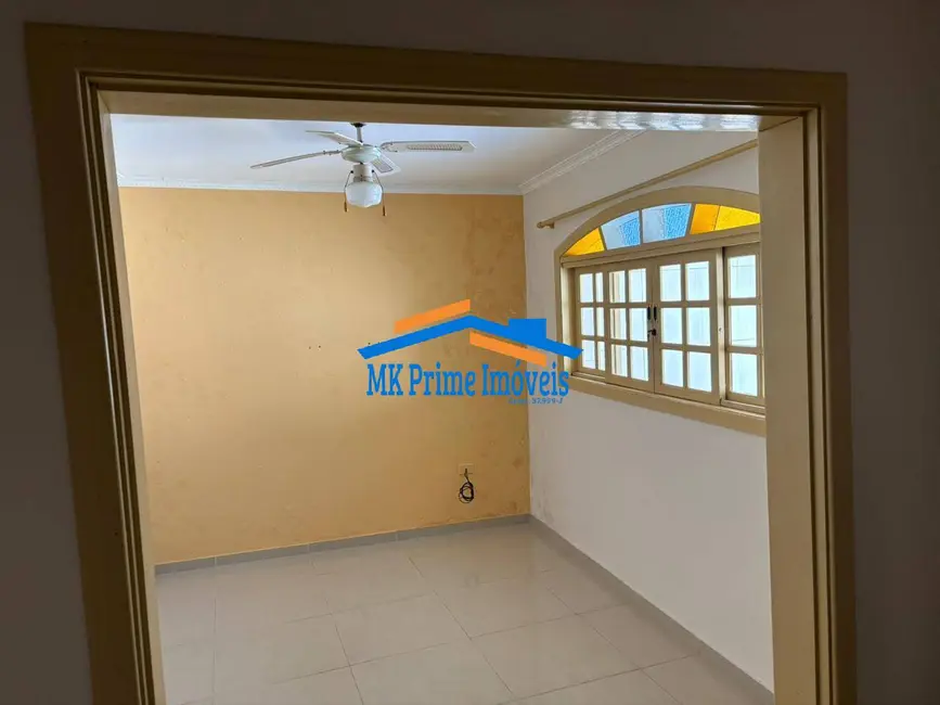 Sobrado com 3 quartos à venda, 150m2 em Vila Menck, Osasco - SP - imagem 8 Foto 8 de Sobrado com 3 quartos à venda, 150m2 em Vila Menck, Osasco - SP