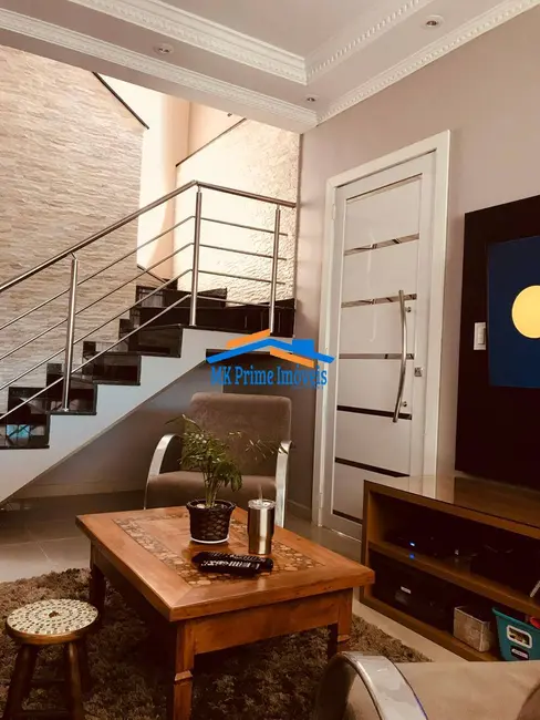 Casa com 3 quartos à venda, 160m2 em Santo Antônio, Osasco - SP - imagem 2 Foto 2 de Casa com 3 quartos à venda, 160m2 em Santo Antônio, Osasco - SP
