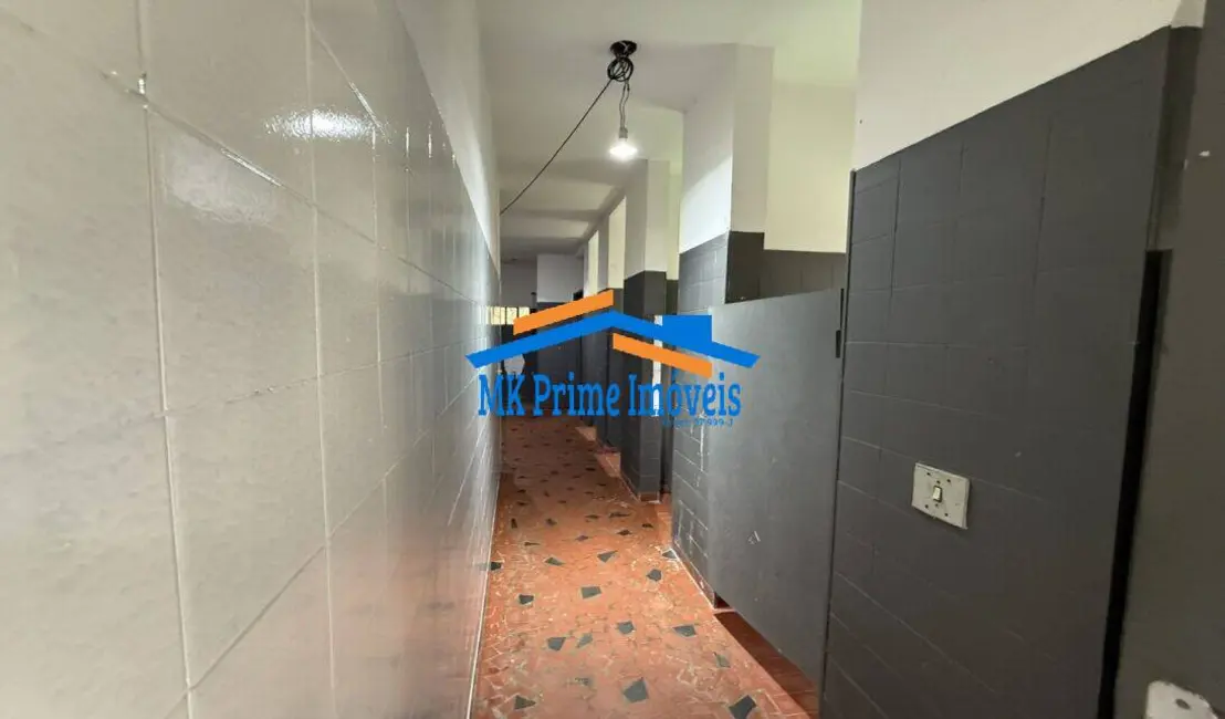 Armazém / Galpão para alugar, 3910m2 em São Pedro, Osasco - SP - imagem 4 Foto 4 de Armazém / Galpão para alugar, 3910m2 em São Pedro, Osasco - SP