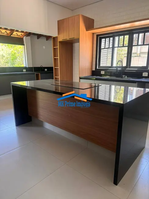 Casa com 4 quartos à venda, 315m2 em Chácara Moinho Velho, Carapicuiba - SP - imagem 9 Foto 9 de Casa com 4 quartos à venda, 315m2 em Chácara Moinho Velho, Carapicuiba - SP