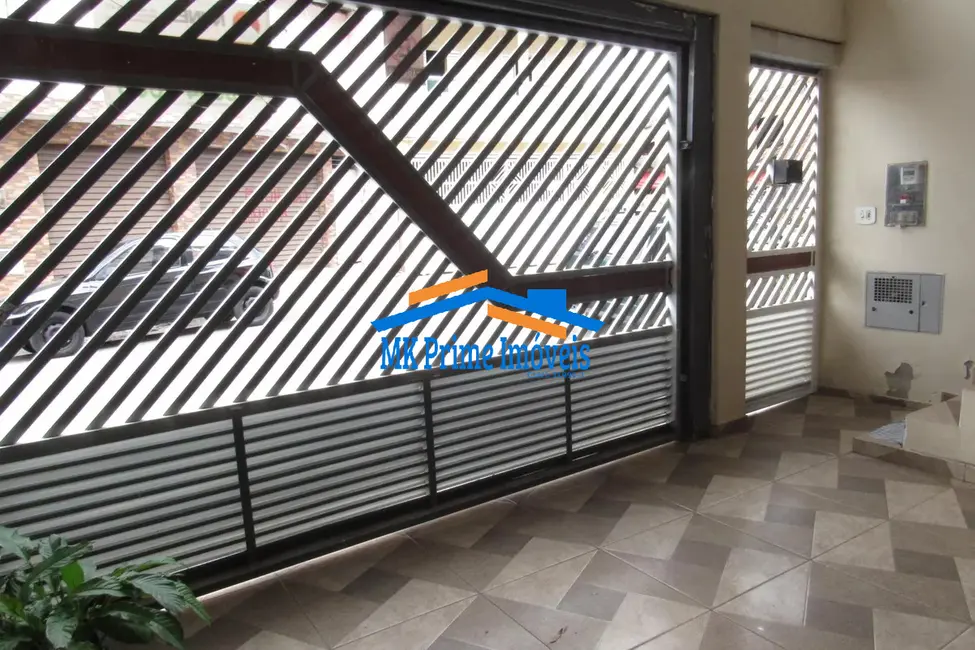 Sobrado com 3 quartos à venda, 200m2 em Bandeiras, Osasco - SP - imagem 1 Foto 1 de Sobrado com 3 quartos à venda, 200m2 em Bandeiras, Osasco - SP