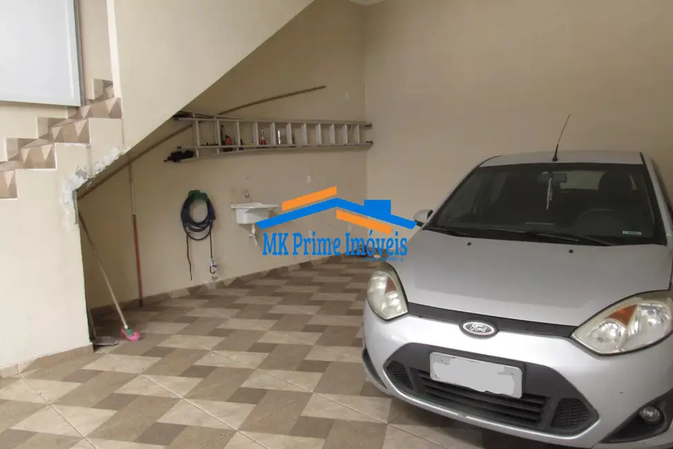 Sobrado com 3 quartos à venda, 200m2 em Bandeiras, Osasco - SP - imagem 4 Foto 4 de Sobrado com 3 quartos à venda, 200m2 em Bandeiras, Osasco - SP