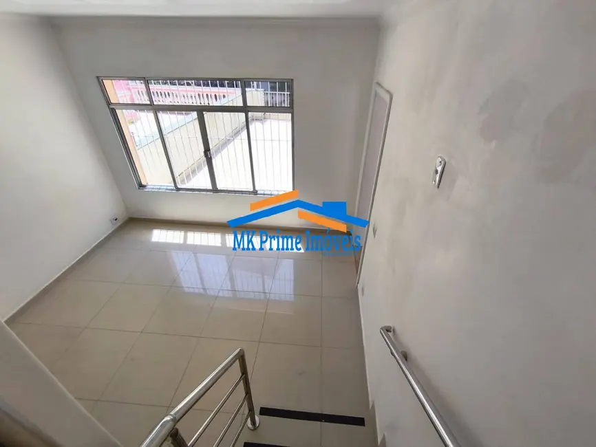 Sobrado com 3 quartos à venda, 165m2 em Jaguaribe, Osasco - SP - imagem 7 Foto 7 de Sobrado com 3 quartos à venda, 165m2 em Jaguaribe, Osasco - SP