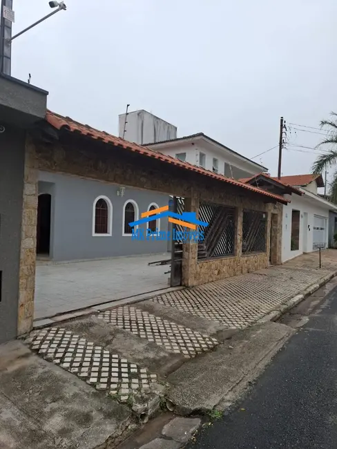 Casa com 3 quartos para alugar, 200m2 em City Bussocaba, Osasco - SP - imagem 2 Foto 2 de Casa com 3 quartos para alugar, 200m2 em City Bussocaba, Osasco - SP