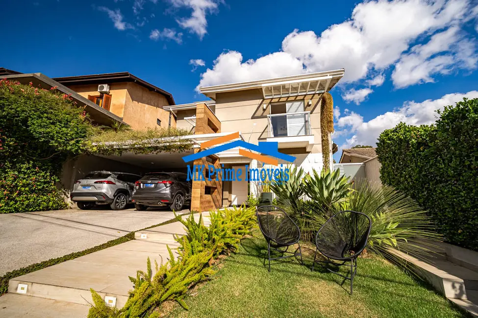 Foto 1 de Casa de Condomínio com 4 quartos à venda, 300m2 em Alphaville, Santana De Parnaiba - SP