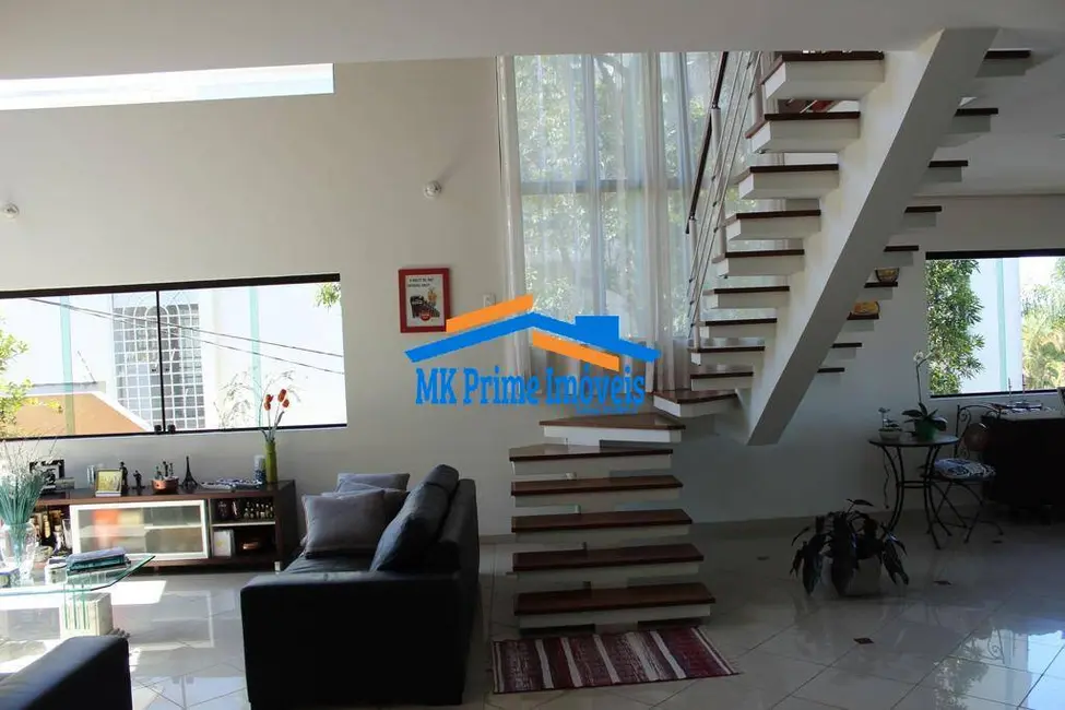 Foto 2 de Casa de Condomínio com 4 quartos para alugar, 528m2 em Parque dos Príncipes, São Paulo - SP