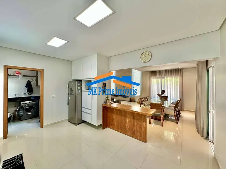 Casa de Condomínio com 5 quartos à venda, 402m2 em Jardim do Golf I, Jandira - SP - imagem 5 Foto 5 de Casa de Condomínio com 5 quartos à venda, 402m2 em Jardim do Golf I, Jandira - SP