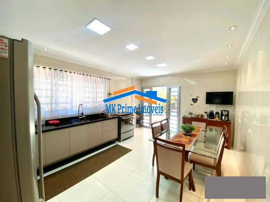 Sobrado com 3 quartos à venda, 180m2 em Osasco - SP - imagem 7 Foto 7 de Sobrado com 3 quartos à venda, 180m2 em Osasco - SP