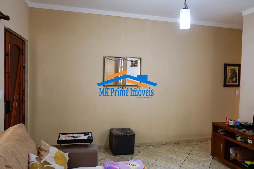 Sobrado com 3 quartos à venda em Jardim Roberto, Osasco - SP - imagem 9 Foto 9 de Sobrado com 3 quartos à venda em Jardim Roberto, Osasco - SP