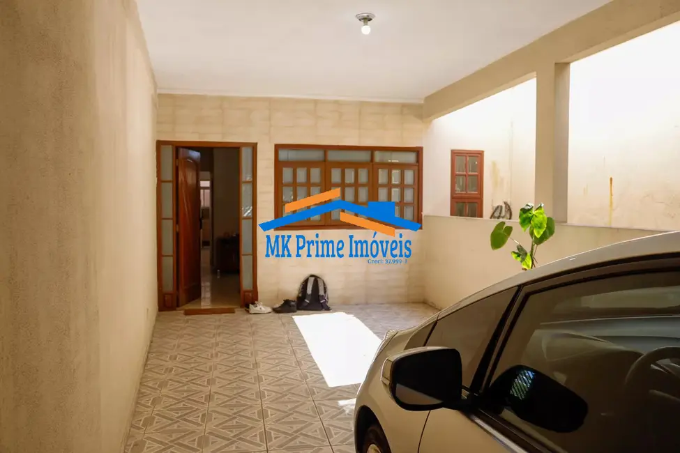 Sobrado com 3 quartos à venda em Jardim Roberto, Osasco - SP - imagem 3 Foto 3 de Sobrado com 3 quartos à venda em Jardim Roberto, Osasco - SP