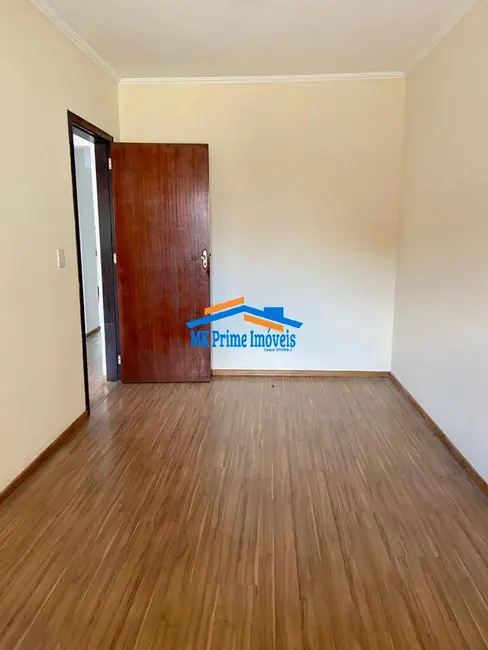 Casa com 2 quartos para alugar, 116m2 em Quitaúna, Osasco - SP - imagem 3 Foto 3 de Casa com 2 quartos para alugar, 116m2 em Quitaúna, Osasco - SP