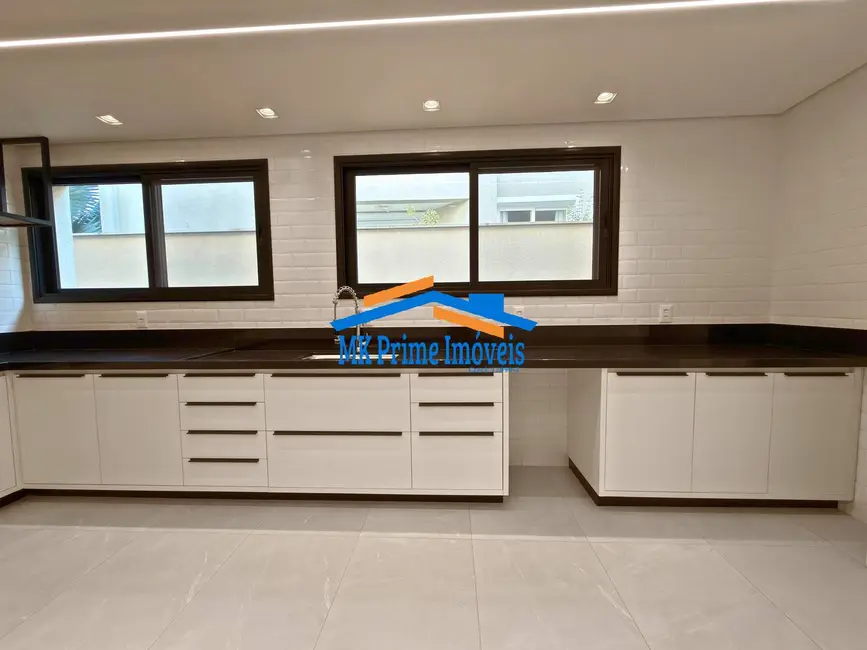 Foto 7 de Casa de Condomínio com 4 quartos para alugar, 550m2 em Alphaville Residencial Zero, Barueri - SP
