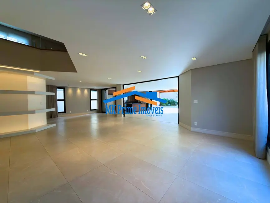 Foto 3 de Casa de Condomínio com 4 quartos para alugar, 550m2 em Alphaville Residencial Zero, Barueri - SP
