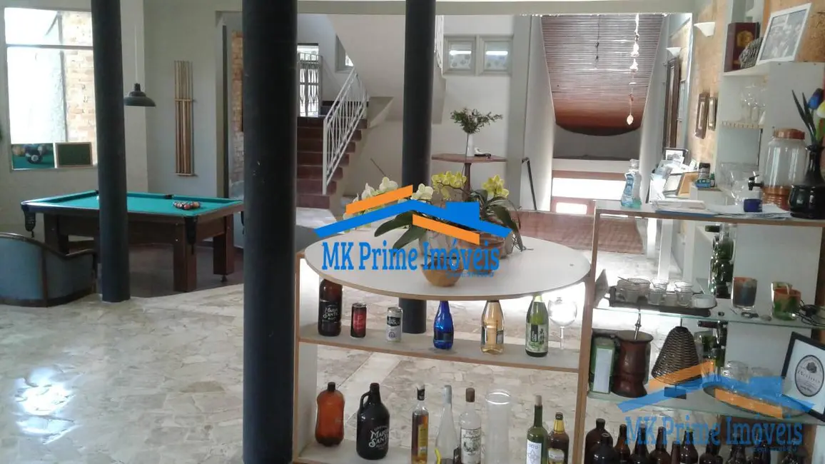 Foto 3 de Casa com 4 quartos para alugar, 750m2 em Condomínio Refúgio dos Pinheiros, Itapevi - SP