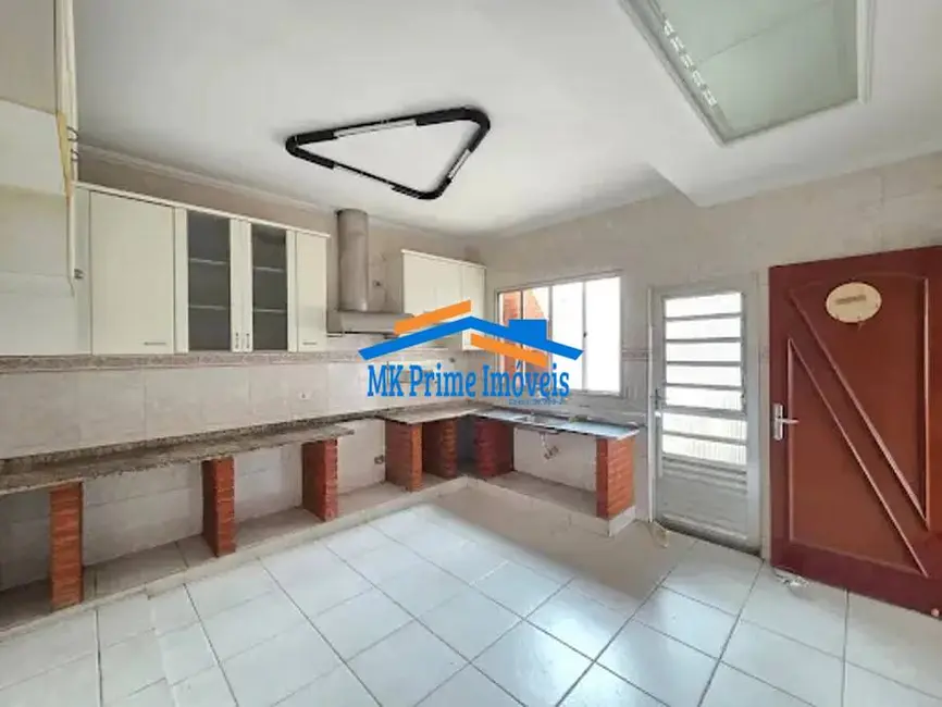 Casa com 3 quartos para alugar, 100m2 em Jardim das Flores, Osasco - SP - imagem 3 Foto 3 de Casa com 3 quartos para alugar, 100m2 em Jardim das Flores, Osasco - SP