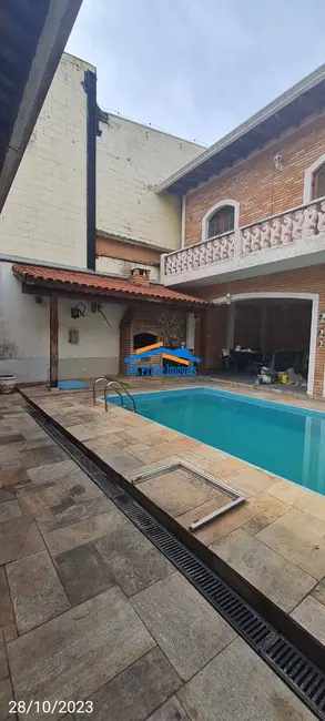 Casa com 3 quartos à venda, 100m2 em Cidade da Saúde, Itapevi - SP - imagem 4 Foto 4 de Casa com 3 quartos à venda, 100m2 em Cidade da Saúde, Itapevi - SP
