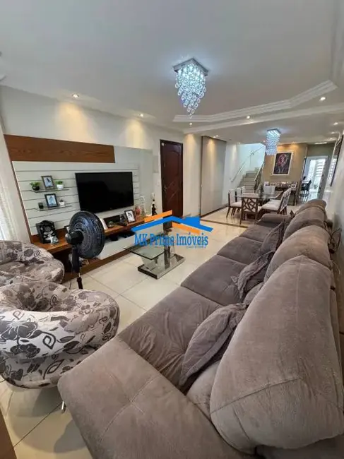 Foto 2 de Casa com 3 quartos à venda, 183m2 em Cipava, Osasco - SP