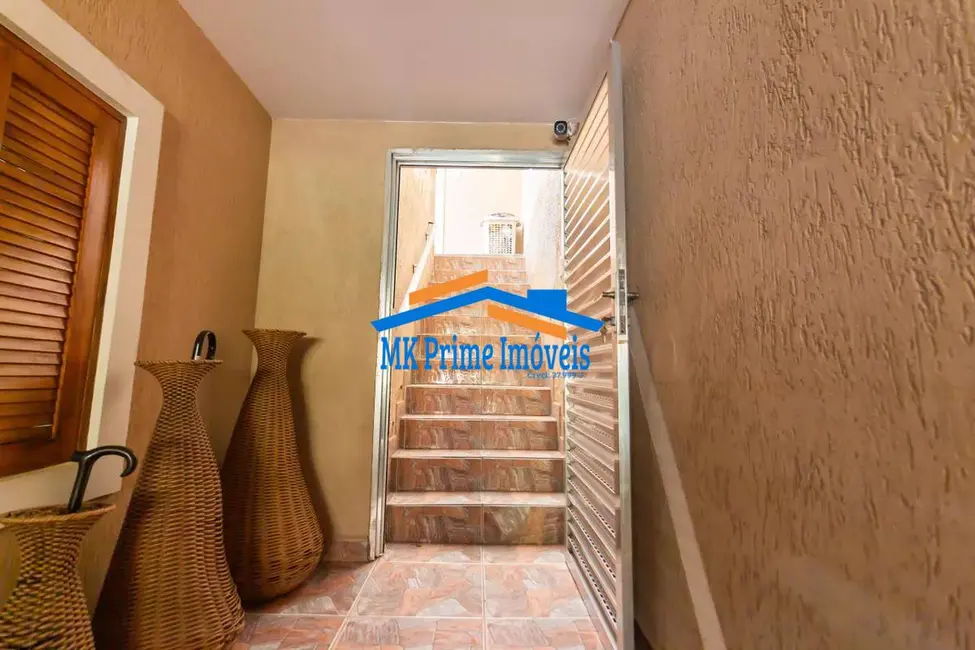 Foto 3 de Casa com 3 quartos à venda e para alugar, 220m2 em Quitaúna, Osasco - SP