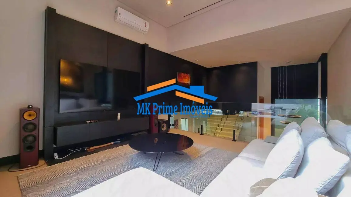 Casa de Condomínio com 4 quartos à venda, 300m2 em Alphaville, Santana De Parnaiba - SP - imagem 2 Foto 2 de Casa de Condomínio com 4 quartos à venda, 300m2 em Alphaville, Santana De Parnaiba - SP