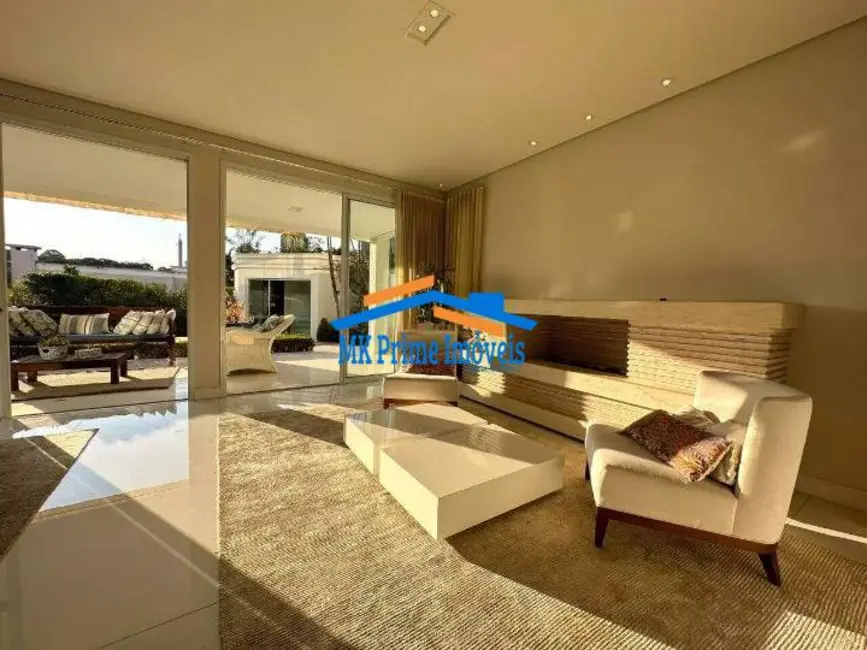 Casa de Condomínio com 4 quartos à venda, 525m2 em Barueri - SP - imagem 3 Foto 3 de Casa de Condomínio com 4 quartos à venda, 525m2 em Barueri - SP