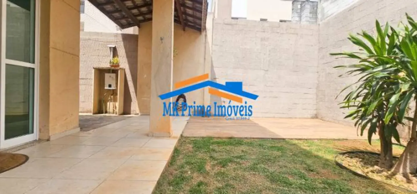 Casa de Condomínio com 3 quartos à venda, 134m2 em Jardim da Glória, Cotia - SP - imagem 9 Foto 9 de Casa de Condomínio com 3 quartos à venda, 134m2 em Jardim da Glória, Cotia - SP