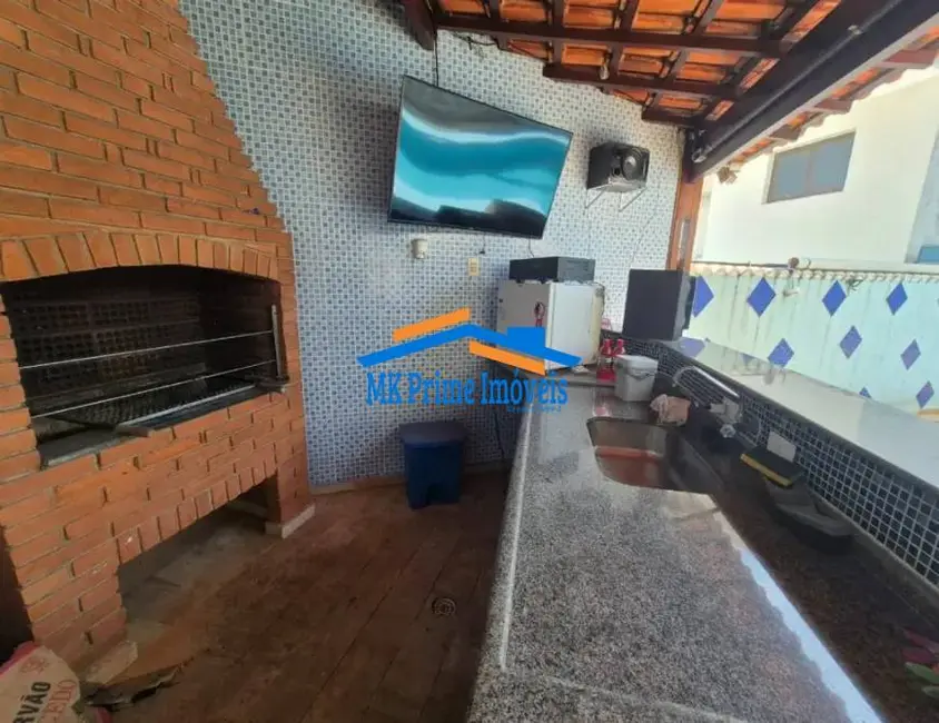 Sobrado com 4 quartos à venda, 330m2 em Adalgisa, Osasco - SP - imagem 4 Foto 4 de Sobrado com 4 quartos à venda, 330m2 em Adalgisa, Osasco - SP