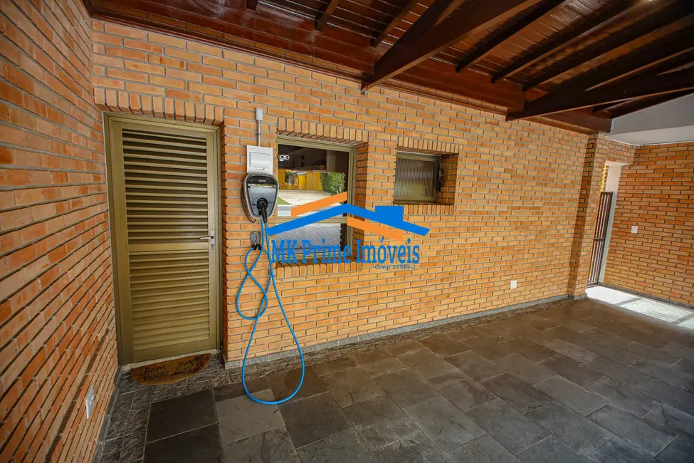 Casa de Condomínio com 4 quartos à venda, 560m2 em Alphaville, Santana De Parnaiba - SP - imagem 4 Foto 4 de Casa de Condomínio com 4 quartos à venda, 560m2 em Alphaville, Santana De Parnaiba - SP