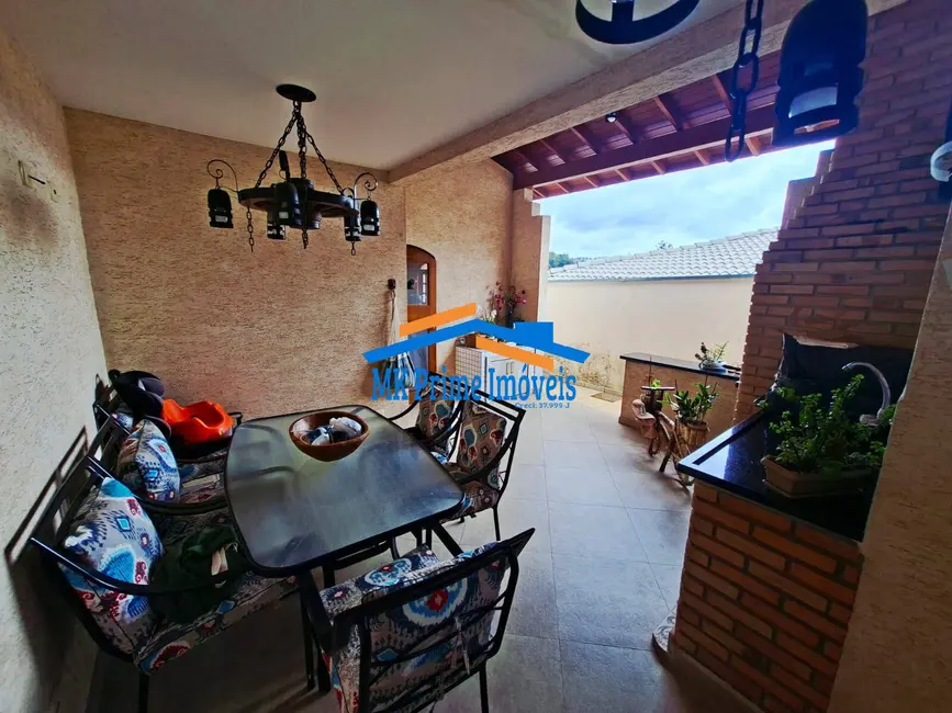 Foto 5 de Casa com 3 quartos à venda, 380m2 em Parque Dom Henrique, Cotia - SP