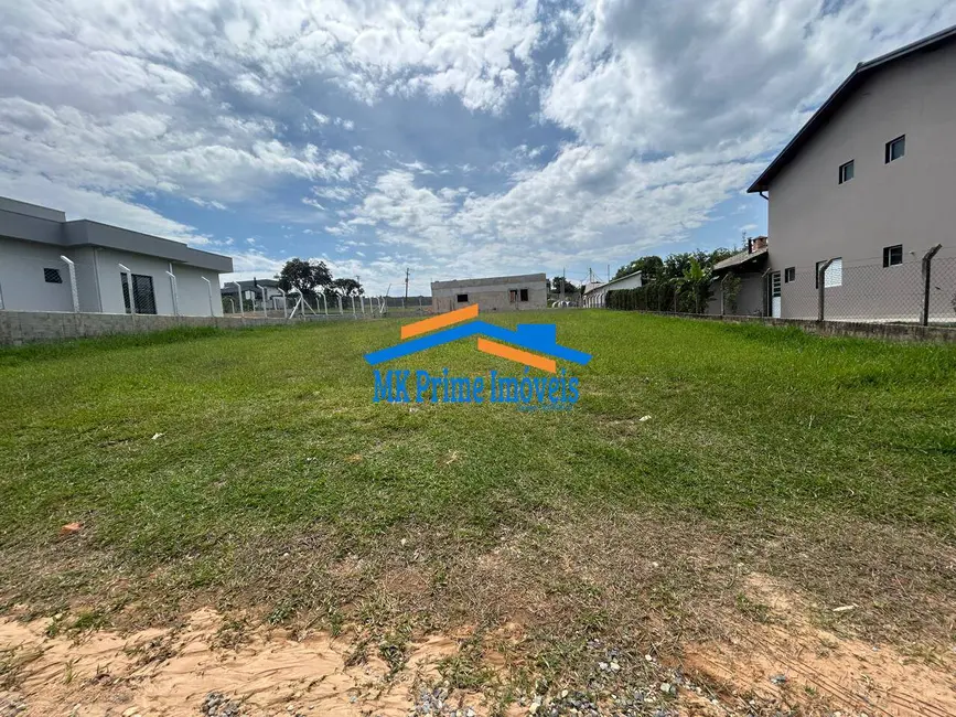 Foto 4 de Terreno / Lote à venda, 1000m2 em Alambari - SP