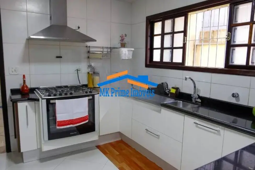 Foto 1 de Sobrado com 3 quartos à venda, 195m2 em Jardim das Flores, Osasco - SP