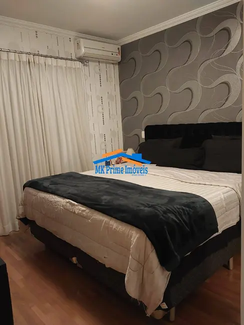 Sobrado com 4 quartos para alugar, 250m2 em Vila Yara, Osasco - SP - imagem 2 Foto 2 de Sobrado com 4 quartos para alugar, 250m2 em Vila Yara, Osasco - SP