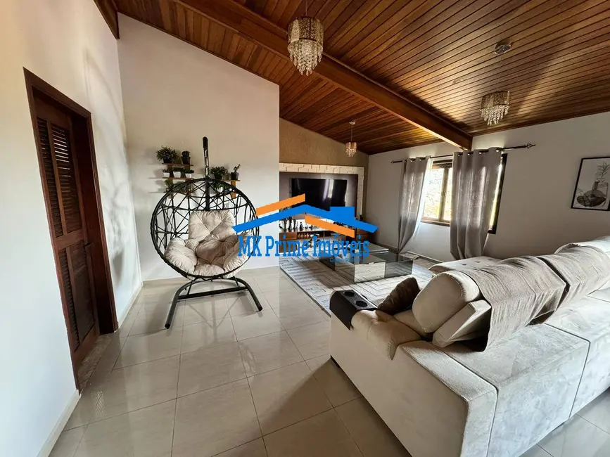 Casa com 3 quartos à venda, 270m2 em Jardim das Flores, Cotia - SP - imagem 3 Foto 3 de Casa com 3 quartos à venda, 270m2 em Jardim das Flores, Cotia - SP