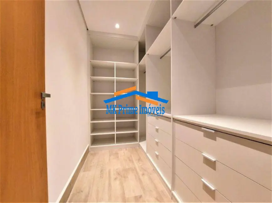 Foto 8 de Sobrado com 5 quartos para alugar, 450m2 em Jardim Guedala, São Paulo - SP