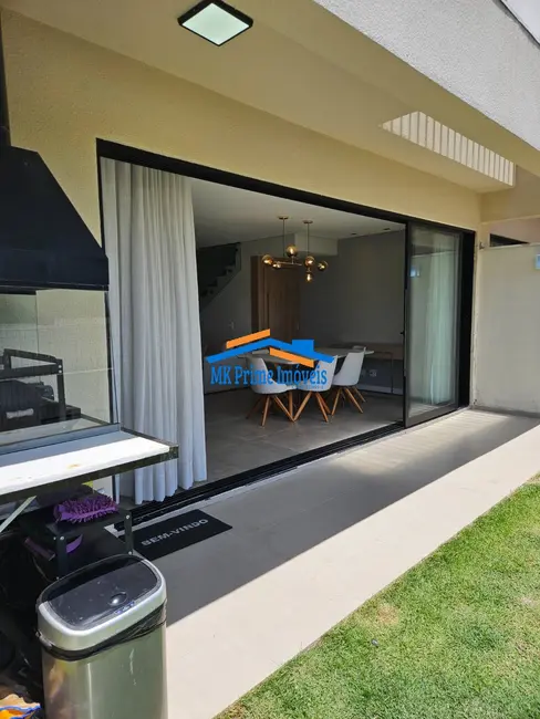 Casa com 3 quartos à venda, 152m2 em Barueri - SP - imagem 1 Foto 1 de Casa com 3 quartos à venda, 152m2 em Barueri - SP