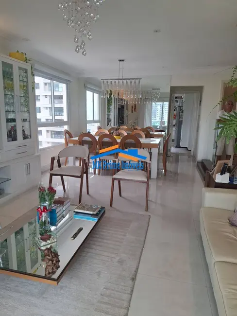 Apartamento com 3 quartos à venda, 154m2 em Vila Osasco, Osasco - SP - imagem 5 Foto 5 de Apartamento com 3 quartos à venda, 154m2 em Vila Osasco, Osasco - SP