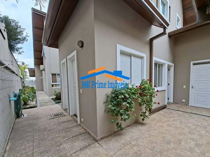 Foto 3 de Casa de Condomínio com 3 quartos à venda, 268m2 em Aldeia da Fazendinha, Carapicuiba - SP